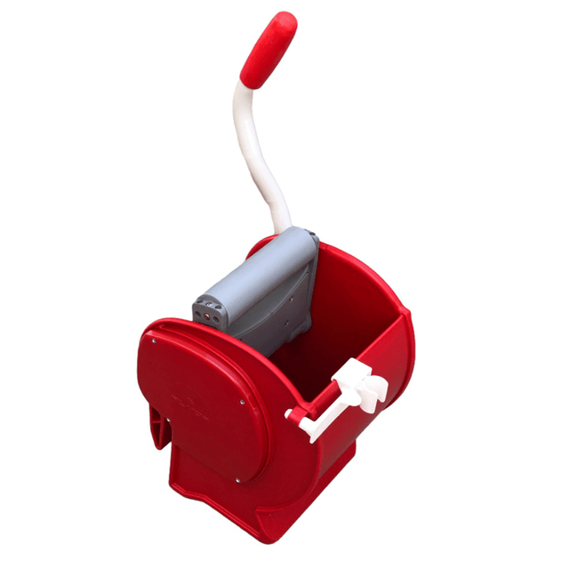 BYFT008458 FILMOP Roller Wringer Red Plastic Set of 1.png