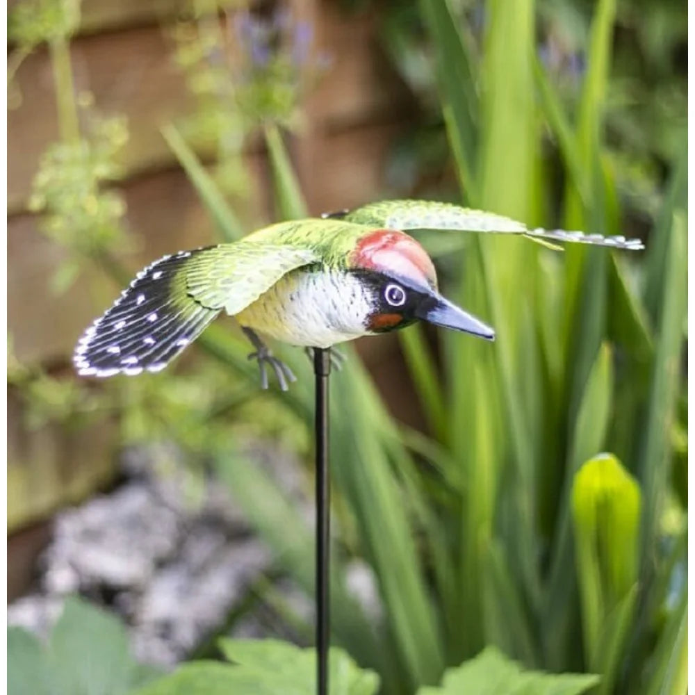 BYFT012098 La Hacienda Inquisitive Woodpecker on Stake A.webp