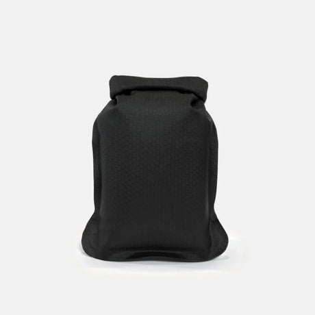 BYFT012135 Matador FlatPak Soap Bar Case Charcoal A.webp