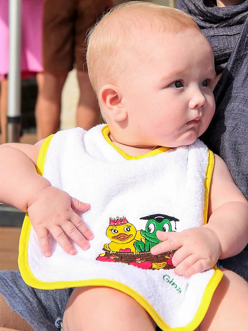 BYFT021202 Freds Gina BIB White Set of 01 A.webp