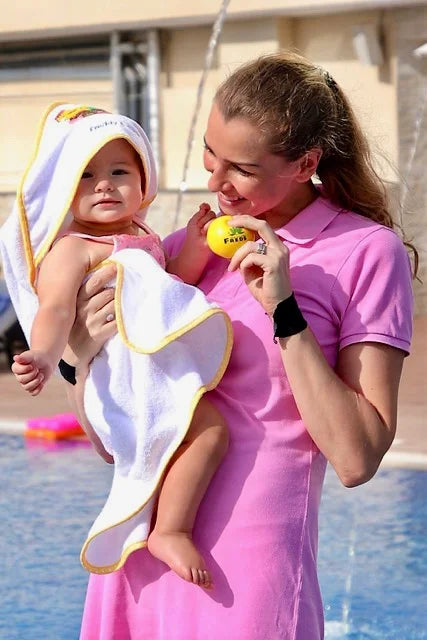 BYFT021204 Freds Gina Hooded Towel White Set of 01 C.webp