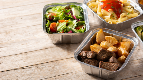 Aluminum Foil vs. Plastic Wrap: A Comprehensive Guide to Food Storage
