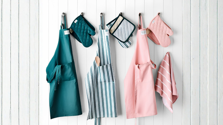 From Home Cook to Head Chef: Why the Right Apron Transforms Your Kitchen Experience