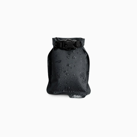 BYFT012135 Matador FlatPak Soap Bar Case Charcoal D.webp