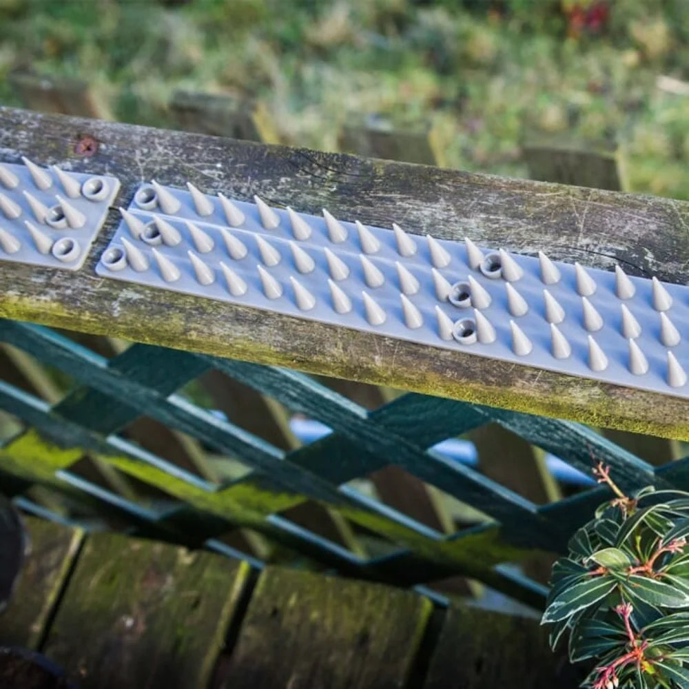 BYFT012393 STV Prickle Strip Garden Fence Topper 45cm C.webp