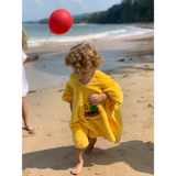 BYFT021071 Freds Poncho Gelb Yellow Set of 01 K.webp