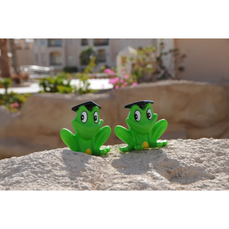 BYFT021074 Freds Squeaking Frog Set of 01 A.webp