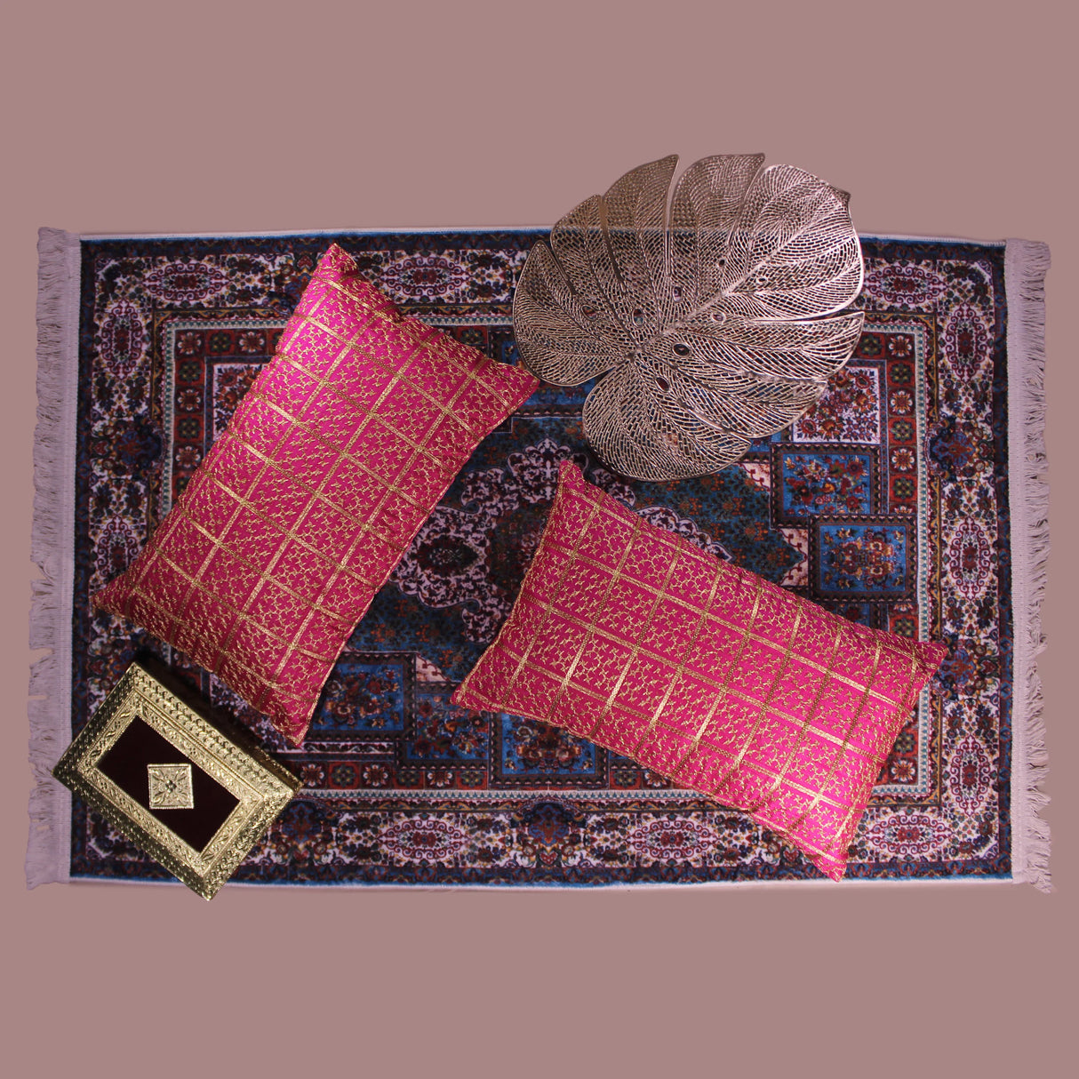 غطاء وسادة BYFT Orchard مقاس 12 × 20 بوصة (تصميم مربعات ذهبية - وردي فوشيا) غطاء وسادة مزخرف فاخر للأريكة والسرير وغرفة المعيشة - مجموعة من قطعتين