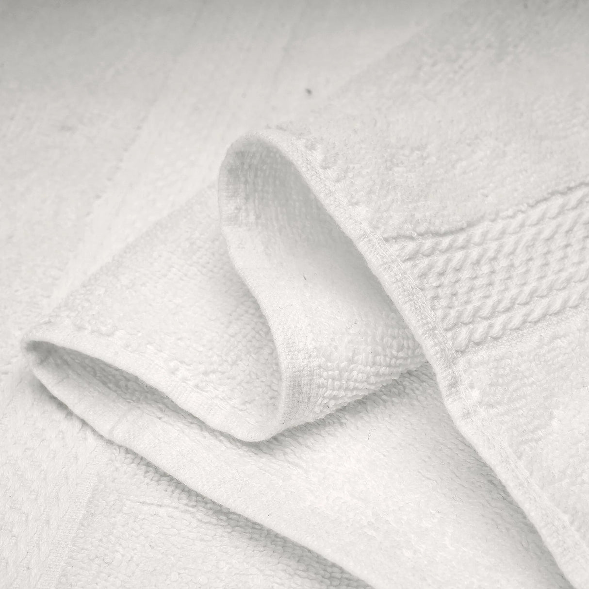 BYFT Home Design Hand Towel Green 40 x 70 Cm 100% Cotton 500 Gsm
