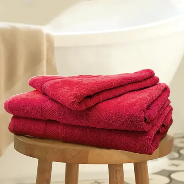 BYFT001871 GARDENIA Bath Towel Red Set of 1 C