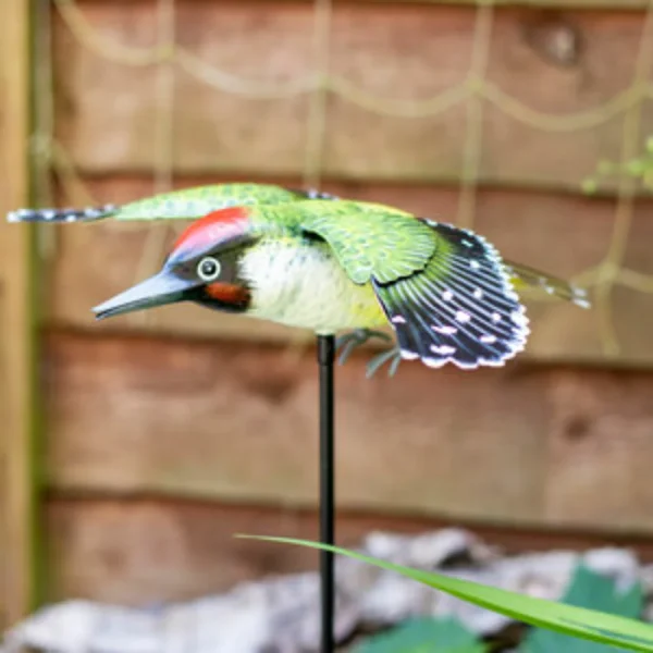 BYFT021217 La Hacienda   Inquisitive Woodpecker on Stake Set of 01 B