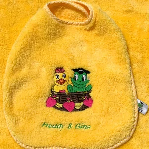 BYFT021203 Freds & Gina BIB Yellow Set of 01