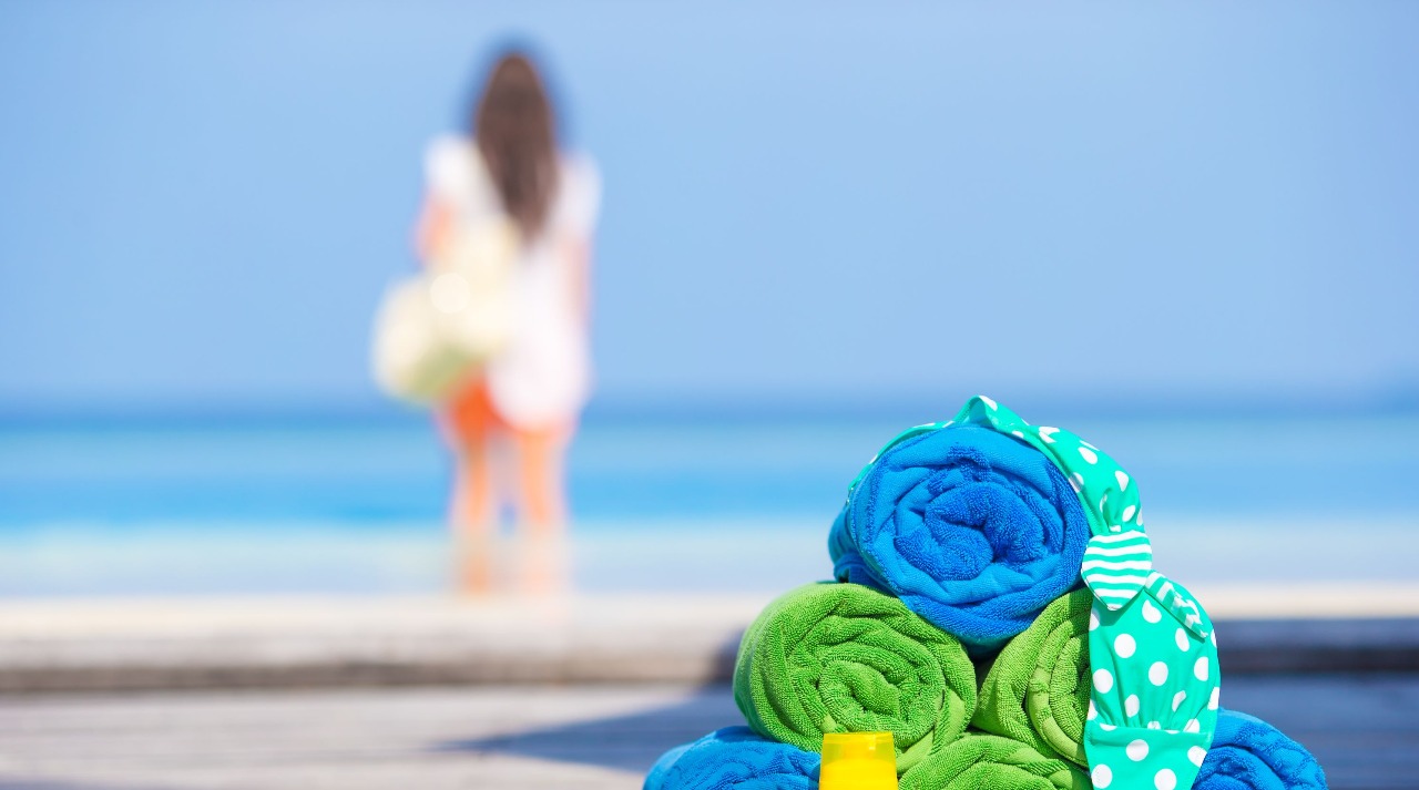 5 Easy Steps To Remove Sand And Stains From Your Beach Towels